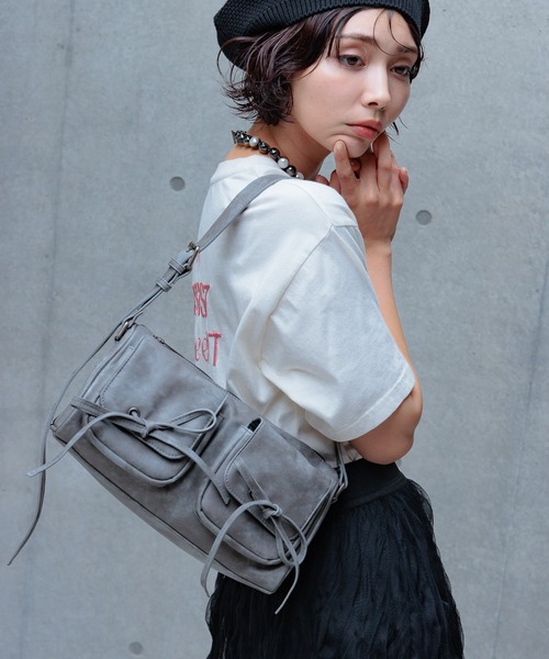 PAGEBOY(ページボーイ)の「リボンアウトポケットBAG(ショルダーバッグ・レディース・ダークブラウン/グレー/シルバー/ブラック・FREE)」の6枚目の写真