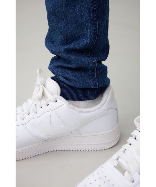 AZUL by moussy(アズールバイマウジー)の「インディゴジョガーパンツ(デニムパンツ・メンズ・ブラック/ブルー・MEDIUM/LARGE)」の3枚目の写真