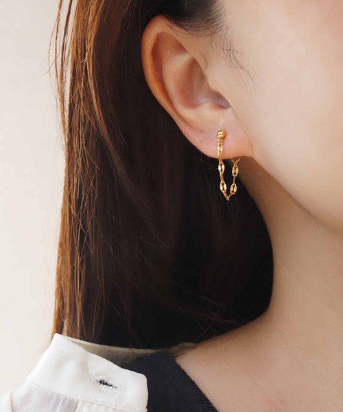 CERCA(チェルカ)の「saran jewelry/デザイン ペタル チェーン ミニ ピアス(ピアス(両耳用)・レディース・シルバー/ゴールド・FREE)」の2枚目の写真