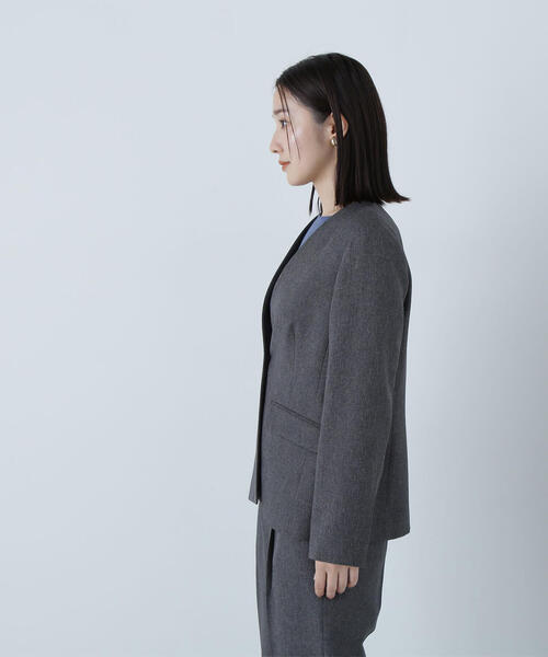 NATURAL BEAUTY BASIC(ナチュラルビューティーベーシック)の「◇シャークスキン SETUP ノーカラージャケット(ノーカラージャケット・レディース・ダークブラウン/チャコールグレー・MEDIUM/SMALL)」の12枚目の写真
