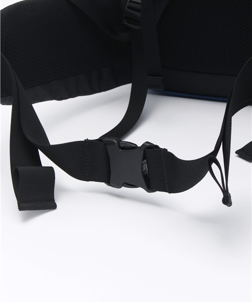 THE NORTH FACE（ザノースフェイス）の「THE NORTH FACE: 『TELLUS 25』（バックパック/リュック・メンズ・ブラック/レッド/ネイビー・ONE SIZE）」の14枚目の写真