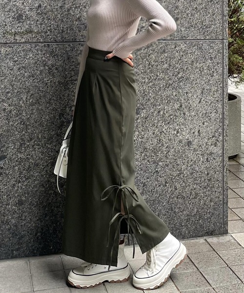 clear（クリア）の「【低身長用サイズ有】リボン付きスリットロングスカート[大人 カジュアル 着回し力抜群]≪再入荷≫（スカート・レディース・ブラック/カーキ/グレー・F/XS）」の3枚目の写真