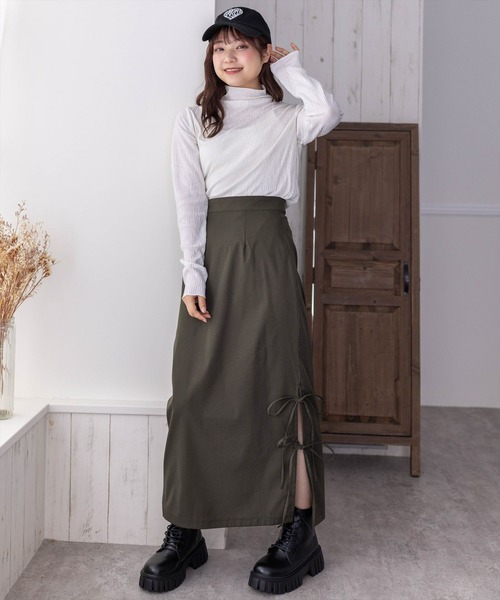 clear（クリア）の「【低身長用サイズ有】リボン付きスリットロングスカート[大人 カジュアル 着回し力抜群]≪再入荷≫（スカート・レディース・ブラック/カーキ/グレー・F/XS）」の4枚目の写真