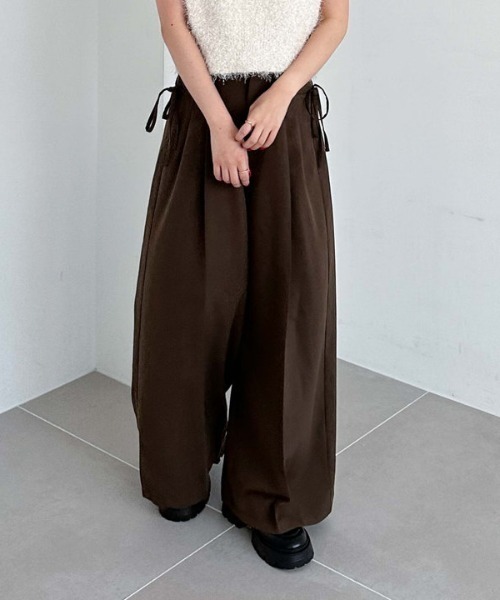 archives（アルシーヴ）の「サイドリボンタックワイドパンツ（その他パンツ・レディース・ブラック/チャコールグレー/ブラウン・MEDIUM）」の10枚目の写真