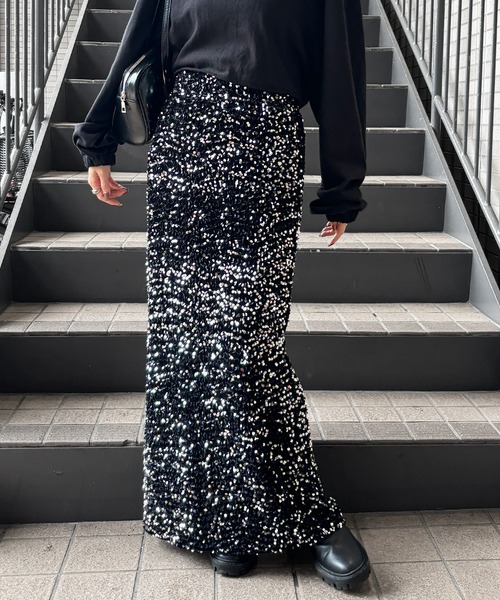 ISOOK（アイスー）の「【ISOOK / アイスー】スパンコールナロースカート  / セットアップ可能 スパンコールスカート ペンシルスカート タイトスカート ZOZOTOWN限定（スカート・レディース・シルバー/ブラック・FREE）」の22枚目の写真