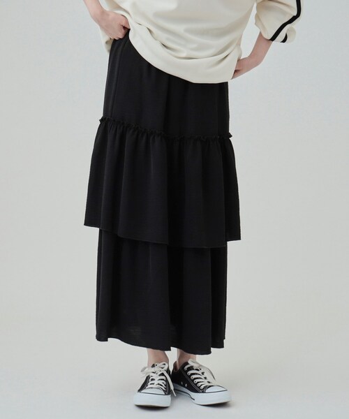 Cutie Blonde(キューティーブロンド)の「◆一枚で華やかに ティアードスカート(スカート・レディース・オフホワイト/ブラウン系その他/ブラック・01/02/03/04)」の3枚目の写真