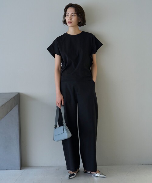 UNFILO(アンフィーロ)の「カーブワイドパンツ(その他パンツ・レディース・黄土色系/ブラック系/グレー系・X-SMALL/SMALL/MEDIUM/LARGE)」の9枚目の写真
