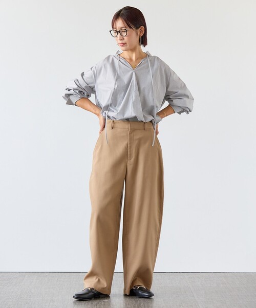 UNFILO(アンフィーロ)の「カーブワイドパンツ(その他パンツ・レディース・黄土色系/ブラック系/グレー系・X-SMALL/SMALL/MEDIUM/LARGE)」の12枚目の写真