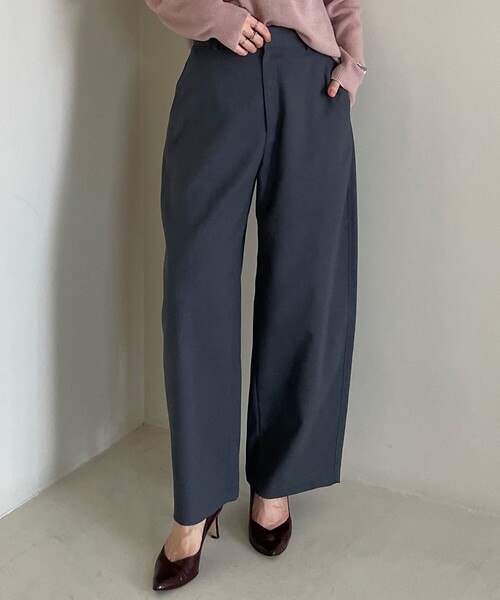 UNFILO(アンフィーロ)の「カーブワイドパンツ(その他パンツ・レディース・黄土色系/ブラック系/グレー系・X-SMALL/SMALL/MEDIUM/LARGE)」の16枚目の写真