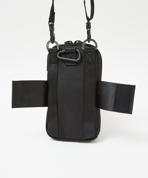 INDISPENSABLE （インディスペンサブル）の「【INDISPENSABLE / インディスペンサブル】NECKPOUCH CELL ECONYL/ネックポーチ/トラベルポーチ（ボディバッグ/ウエストポーチ・メンズ・ブラック・フリー）」の6枚目の写真