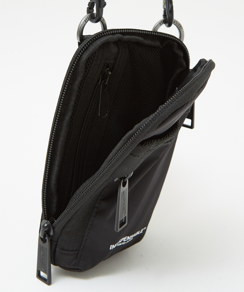 INDISPENSABLE （インディスペンサブル）の「【INDISPENSABLE / インディスペンサブル】NECKPOUCH CELL ECONYL/ネックポーチ/トラベルポーチ（ボディバッグ/ウエストポーチ・メンズ・ブラック・フリー）」の9枚目の写真