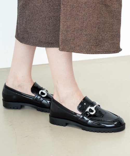 Launa lea(ラウナレア)の「ビジューモチーフ厚底ローファー(SP034)(ローファー・レディース・ブラック/アイボリー・22.0cm/22.5cm/23.0cm/23.5cm/24.0cm/24.5cm/25.0cm)」の4枚目の写真