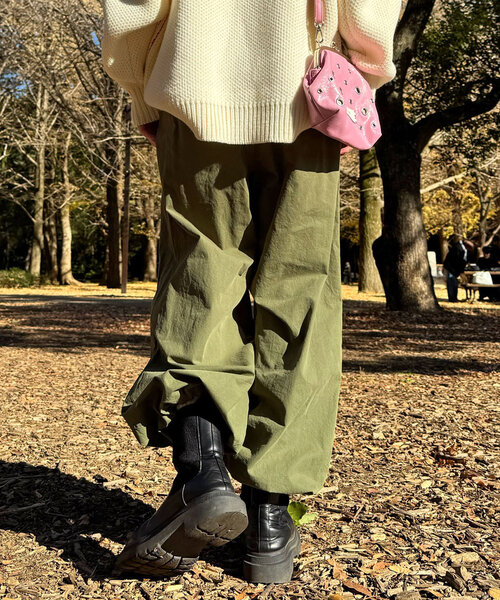 CIAOPANIC（チャオパニック）の「【UNESS/ユーネス】ワイドパラシュートパンツ（その他パンツ・レディース・カーキ・MEDIUM/SMALL）」の4枚目の写真
