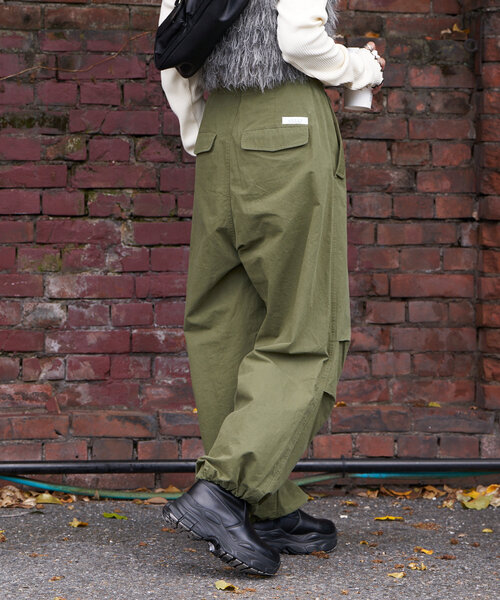 CIAOPANIC（チャオパニック）の「【UNESS/ユーネス】ワイドパラシュートパンツ（その他パンツ・レディース・カーキ・MEDIUM/SMALL）」の9枚目の写真