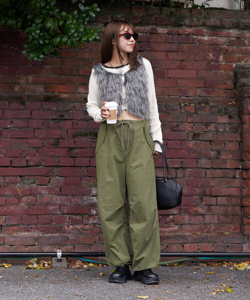 CIAOPANIC（チャオパニック）の「【UNESS/ユーネス】ワイドパラシュートパンツ（その他パンツ・レディース・カーキ・MEDIUM/SMALL）」の10枚目の写真