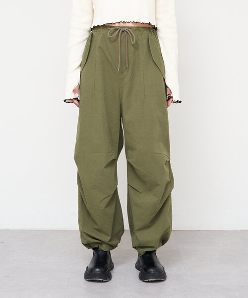 CIAOPANIC（チャオパニック）の「【UNESS/ユーネス】ワイドパラシュートパンツ（その他パンツ・レディース・カーキ・MEDIUM/SMALL）」の13枚目の写真