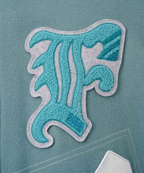 FACETASM（ファセッタズム）の「【FACETASM/ファセッタズム】PATCHED STADIUM JACKET（その他アウター・メンズ・ブルー/ブラック・4）」の4枚目の写真