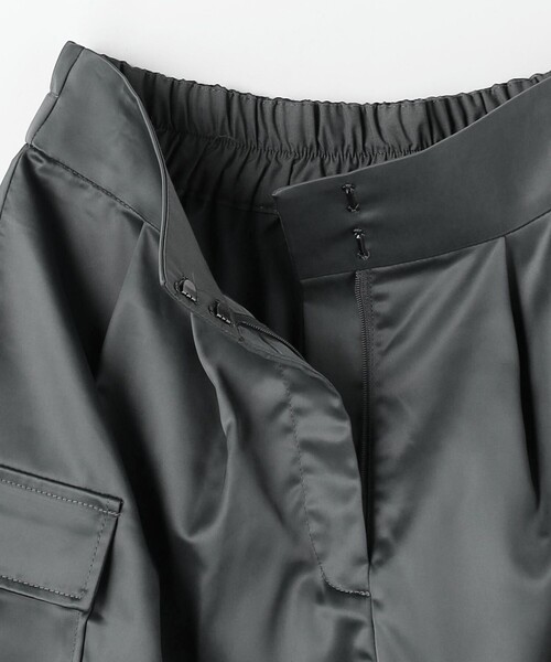 EMMEL REFINES（エメルリファインズ）の「＜EMMEL REFINES＞EM サテン カーゴ スカート（スカート・レディース・オリーブ/ネイビー/ダークグレー・S/M）」の5枚目の写真