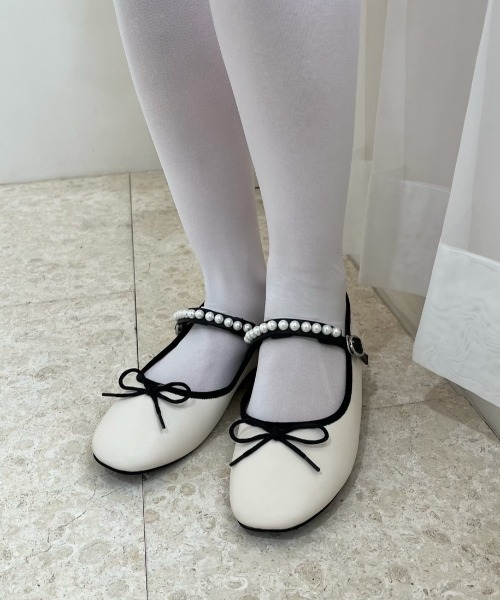one after another NICE CLAUP(ワンアフターアナザーナイスクラップ)の「3wayカスタムバレエシューズ(バレエシューズ・レディース・アイボリー/ブラック/ブラック系その他・S/M/L)」の5枚目の写真