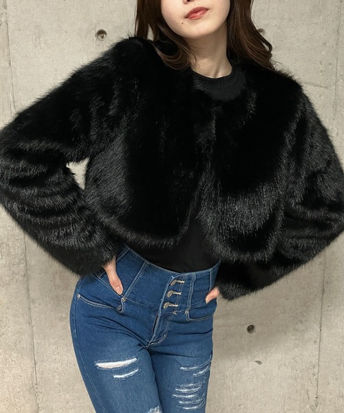 GLAMOROUS JANE(グラマラスジェーン)の「フェイクファーショート丈コート(ノーカラーコート・レディース・ブラウン/ブラック/グレー/ベージュ・FREE)」の5枚目の写真