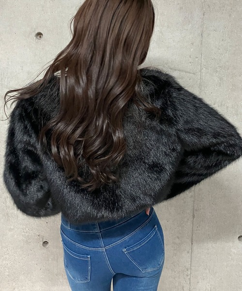 GLAMOROUS JANE(グラマラスジェーン)の「フェイクファーショート丈コート(ノーカラーコート・レディース・ブラウン/ブラック/グレー/ベージュ・FREE)」の9枚目の写真