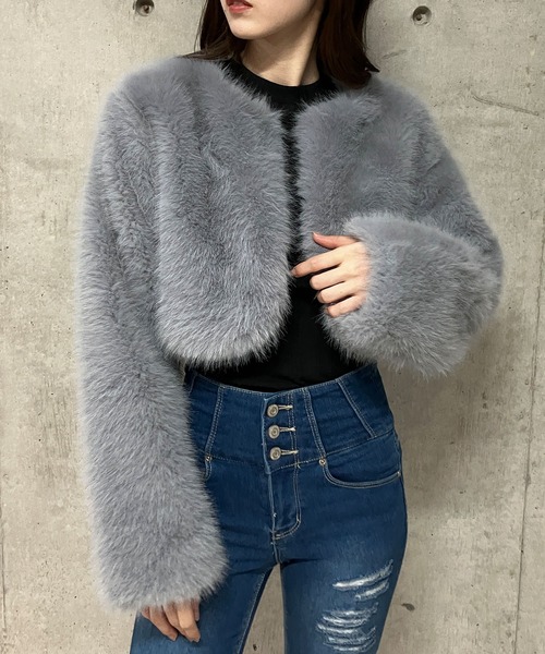 GLAMOROUS JANE(グラマラスジェーン)の「フェイクファーショート丈コート(ノーカラーコート・レディース・ブラウン/ブラック/グレー/ベージュ・FREE)」の13枚目の写真