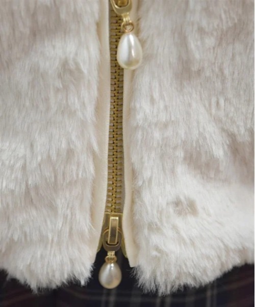 axes femme（アクシーズファム）の「ショートファーコート（ピーコート・レディース・キナリ/ブラック・FREE）」の6枚目の写真