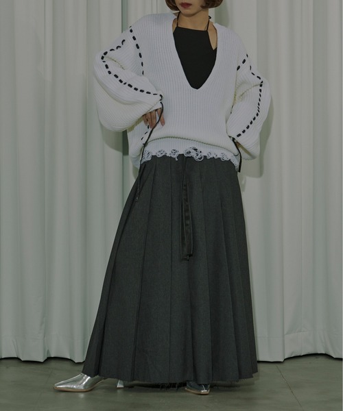 Ezick（エジック）の「Cord stitch キーネックニット（ニット/セーター・レディース・ブラック/オフホワイト・FREE）」の2枚目の写真