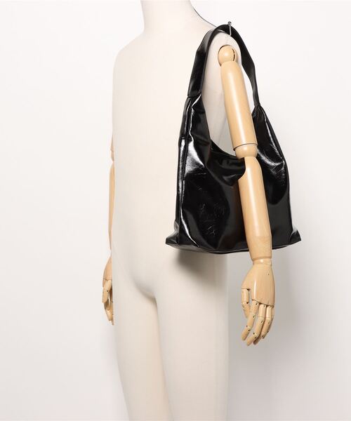 BARELY BLUE（ベアリーブルー）の「【 BARELY BLUE / ベアリーブルー 】ワンショルダー パテントレザー トートバッグ（トートバッグ・レディース・ブラック/ブラウン/ワインレッド・FREE）」の7枚目の写真