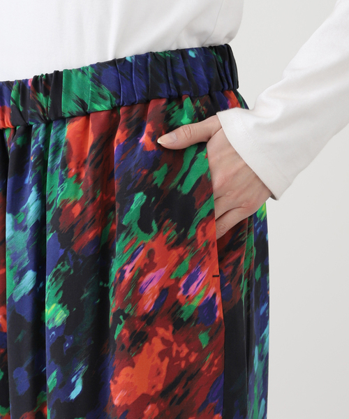 JOURNAL STANDARD LUXE（ジャーナルスタンダード　ラックス）の「Cu/Rローンフラワー イージーパンツ（その他パンツ・レディース・コバルトブルー・FREE）」の15枚目の写真