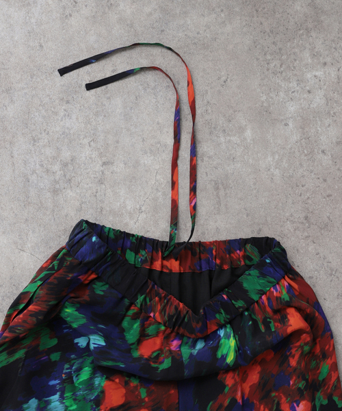 JOURNAL STANDARD LUXE（ジャーナルスタンダード　ラックス）の「Cu/Rローンフラワー イージーパンツ（その他パンツ・レディース・コバルトブルー・FREE）」の17枚目の写真