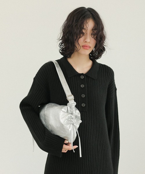 LEPSIM(レプシィム)の「リボンドロストショルダー 234666(ショルダーバッグ・レディース・ブラック/グレー・ONE SIZE)」の4枚目の写真