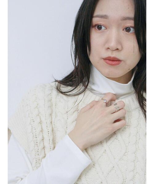 Samansa Mos2 blue（サマンサモスモスブルー）の「【帯電防止】タートルネックプルオーバー（ニット/セーター・レディース・ブルー/オフホワイト/ブラック・F）」の5枚目の写真