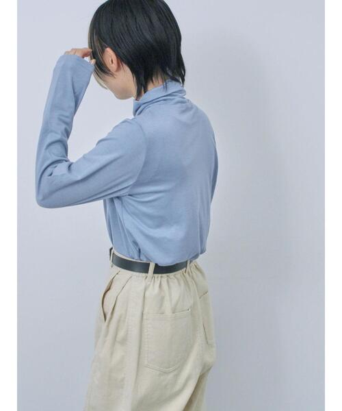 Samansa Mos2 blue（サマンサモスモスブルー）の「【帯電防止】タートルネックプルオーバー（ニット/セーター・レディース・ブルー/オフホワイト/ブラック・F）」の17枚目の写真