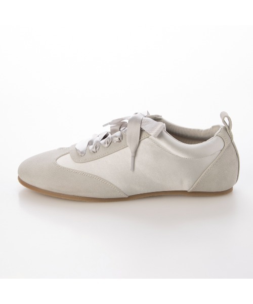 EVOL(イーボル)の「【軽量・柔らかい】レースアップスニーカー IY5717(スニーカー・レディース・ブラック/ベージュ/グレー/ブラウン/ダークグレー・22.5cm/23.0cm/23.5cm/24.0cm/24.5cm/25.0cm)」の17枚目の写真