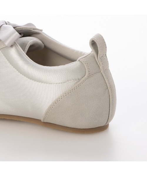 EVOL(イーボル)の「【軽量・柔らかい】レースアップスニーカー IY5717(スニーカー・レディース・ブラック/ベージュ/グレー/ブラウン/ダークグレー・22.5cm/23.0cm/23.5cm/24.0cm/24.5cm/25.0cm)」の20枚目の写真