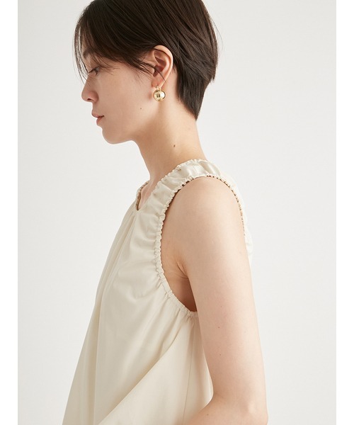 emmi(エミ)の「ギャザーフォルムワンピース(ワンピース・レディース・ブラック/ブルー/オフホワイト/グレー・0/1)」の8枚目の写真