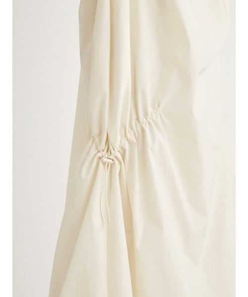 emmi(エミ)の「ギャザーフォルムワンピース(ワンピース・レディース・ブラック/ブルー/オフホワイト/グレー・0/1)」の9枚目の写真