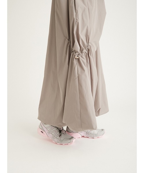 emmi(エミ)の「ギャザーフォルムワンピース(ワンピース・レディース・ブラック/ブルー/オフホワイト/グレー・0/1)」の19枚目の写真