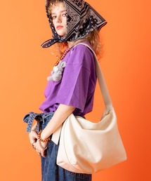 an meets zakka（アンミツザッカ）の「an meets zakka レトロバックルベルト合成皮革スクエアショルダーバッグ / バック カバン 鞄 レディース メンズ ユニセックス 斜めがけ（ショルダーバッグ）」