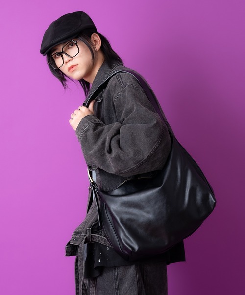 an meets zakka(アンミツザッカ)の「an meets zakka レトロバックルベルト合成皮革スクエアショルダーバッグ / バック カバン 鞄 レディース メンズ ユニセックス 斜めがけ(ショルダーバッグ・レディース・ブラウン/モカ/ブラック/アイボリー・ONESIZE)」の10枚目の写真