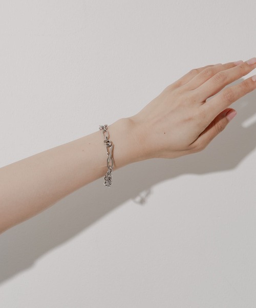 SMELLY（スメリー）の「ランダムチェーンマンテルブレスレット（ブレスレット・レディース・シルバー・-）」の3枚目の写真