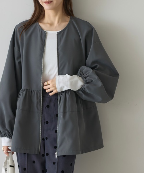 &. NOSTALGIA(アンドドットノスタルジア)の「【ZOZO限定】ペプラムブルゾン(ブルゾン・レディース・ベージュ/チャコールグレー/ブラック・M)」の1枚目の写真