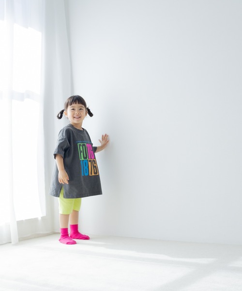 LOWRYS FARM（ローリーズファーム）の「アソートＢＩＧネオンＳＳＴ　323201（Tシャツ/カットソー・キッズ・オフホワイト/グレー/チャコールグレー/イエロー/ホワイト系その他/ブラック/グレー系その他/ホワイト系その他2・110cm/120cm/130cm/140cm/150cm）」の22枚目の写真