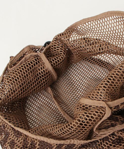 OUTDOOR PRODUCTS（アウトドアプロダクツ）の「【ROSE BUD別注】(OUTDOOR PRODUCTS)MESH SHOPPER（ショルダーバッグ・レディース・ブラウン/ホワイト/ブラック・ONE SIZE）」の17枚目の写真