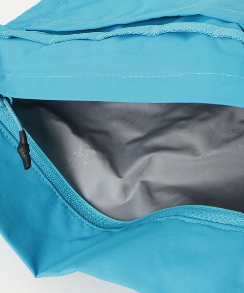 Topologie(トポロジー)の「Musette Medium ミュゼット ミディアム【バッグ単体】(ショルダーバッグ・レディース・ブルー・ONE SIZE)」の5枚目の写真