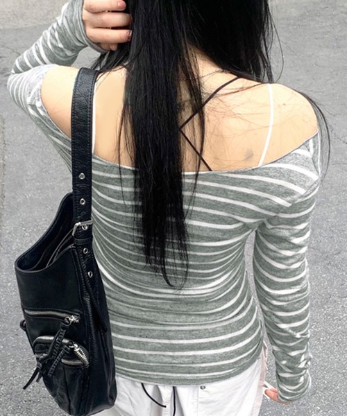 Kuroba(クロバ)の「ボーダー柄オフショルダー長袖トップス(Tシャツ/カットソー・レディース・ライトグレー/ダークグレー・M/L)」の5枚目の写真