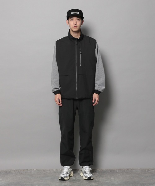 BAYFLOW(ベイフロー)の「ワンポイント刺繍長袖Tシャツ(Tシャツ/カットソー・メンズ・チャコール/ホワイト/オフホワイト/ブラック・MEDIUM/LARGE)」の10枚目の写真