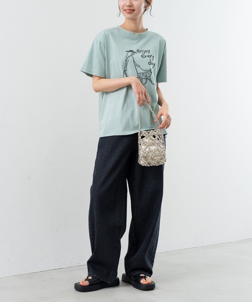 refinedworks（リファインドワークス）の「【refinedworks】フロント プリント デザイン が 可愛い Tシャツ（Tシャツ/カットソー・レディース・アイボリー/グリーン・FREE）」の3枚目の写真
