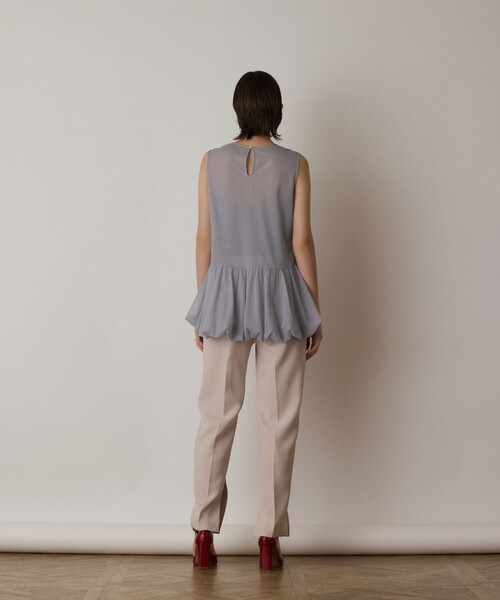 GRACE CONTINENTAL（グレースコンチネンタル）の「バルーンチュールトップ（シャツ/ブラウス・レディース・グレー/ホワイト/ブラック・36）」の6枚目の写真